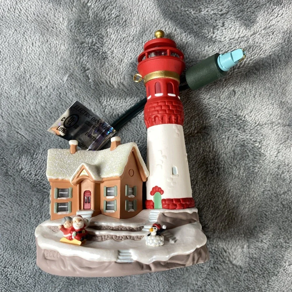 Hallmark 2000 lighthouse